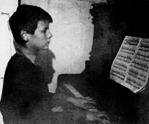 Andrei Tarkovsky playing the piano
